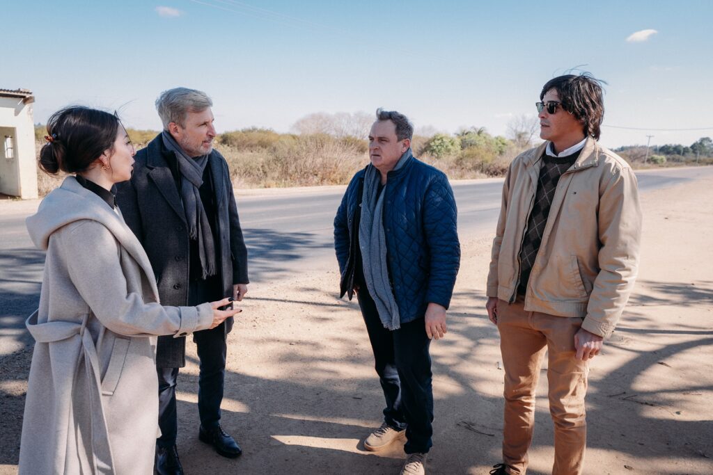 alt="Autoridades dialogan sobre la planificación y el estado de las obras en rutas 4 y 22 al costado del camino"