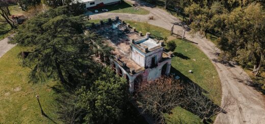 alt="Vista aérea de la Casa Histórica del General Urquiza en Gualeguaychú"