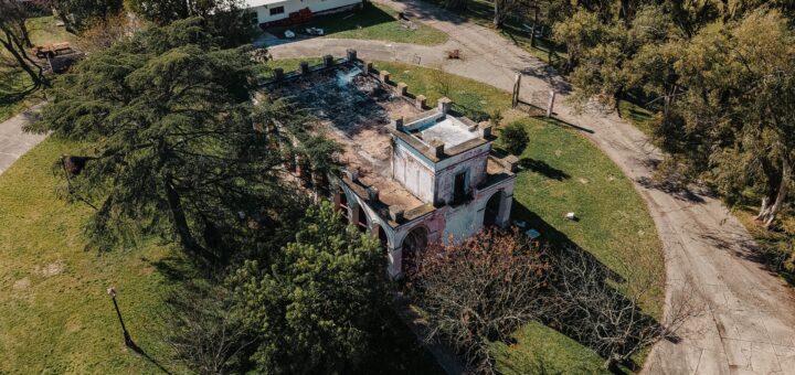 alt="Vista aérea de la Casa Histórica del General Urquiza en Gualeguaychú"