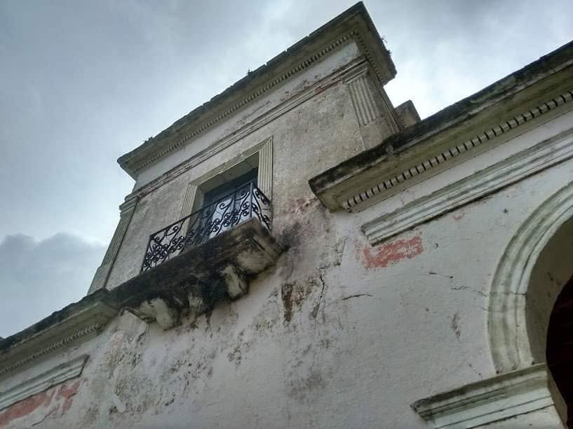 alt="Detalle arquitectónico de la Casa Histórica del General Urquiza"