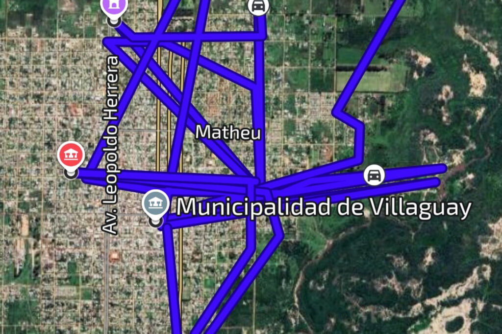alt="Mapa satelital de la localidad de Villaguay con marcas de planificación logística ante la alerta por El Niño en Entre Ríos"