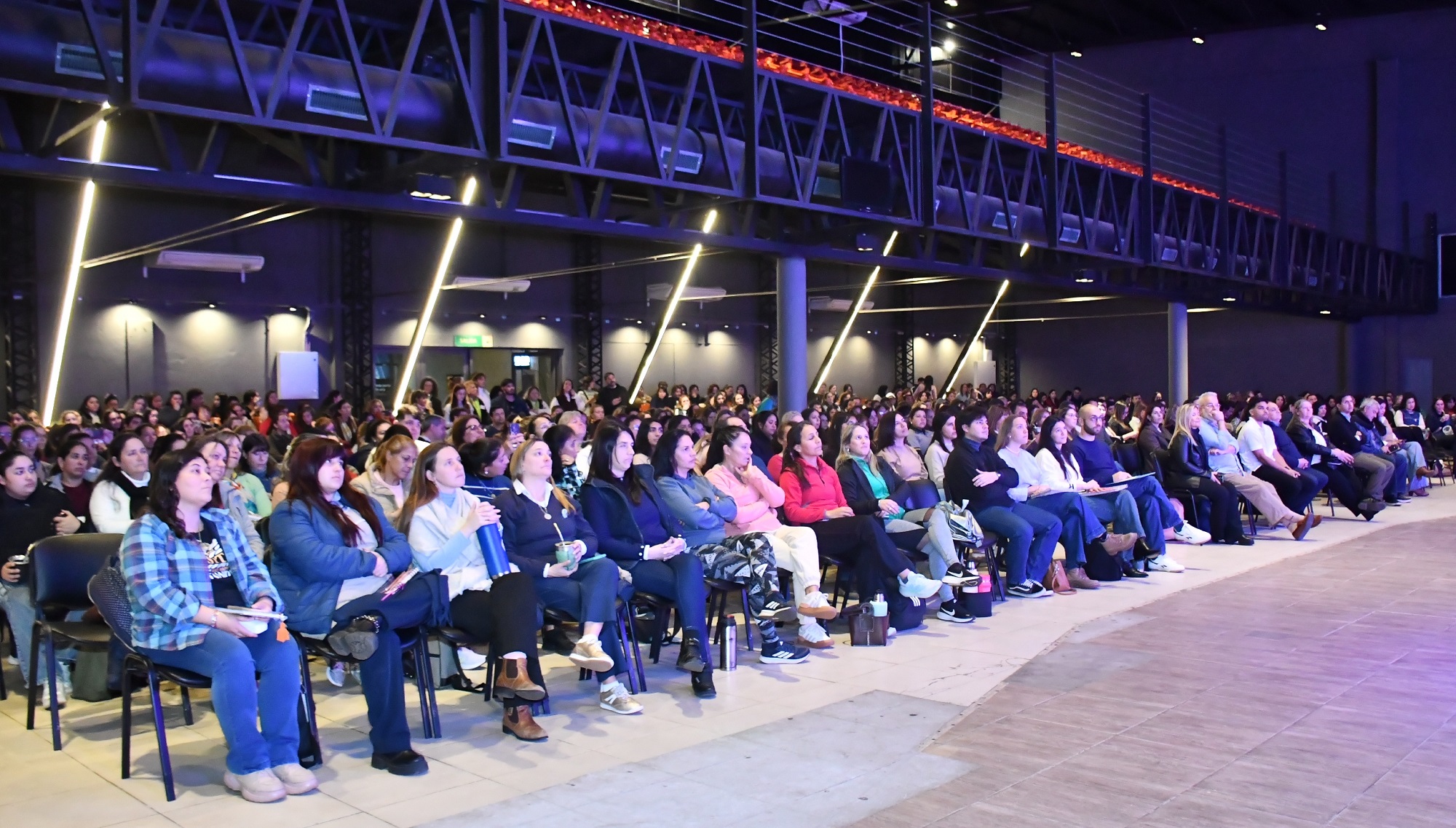 alt="docentes en el Salón Jesús te Ama de Concordia"
