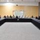 alt="Mesa de trabajo del COE de Concordia analizando la situación crítica por la crecida del río Uruguay y la emergencia hídrica en Concordia por El Niño"