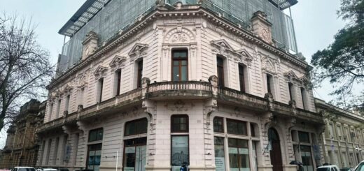 alt="Fachada del Centro Cívico de Concordia donde se dictarán las capacitaciones laborales gratuitas"
