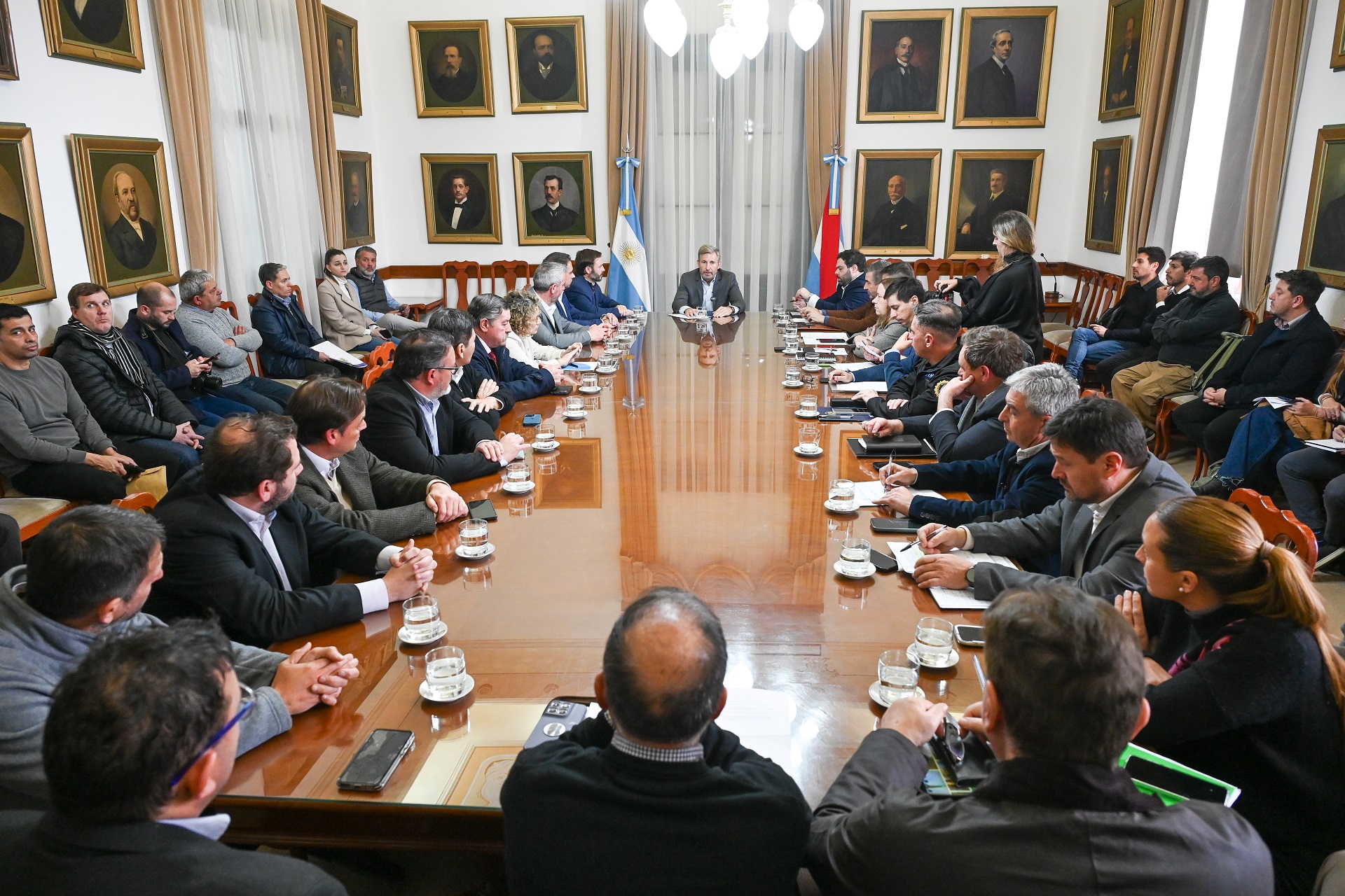 alt="Entre Ríos ante El Niño, reunión de Frigerio con intendentes en Casa de Gobierno"
