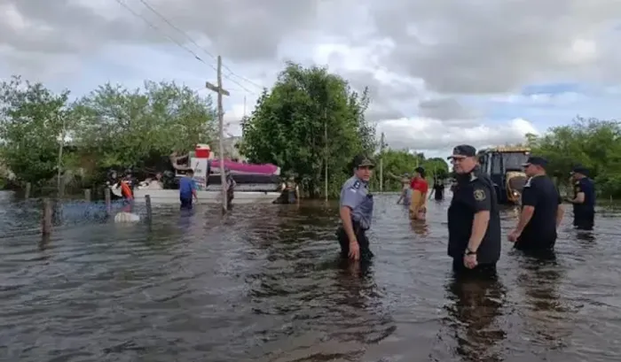 alt="rescate acuático en Corrientes"