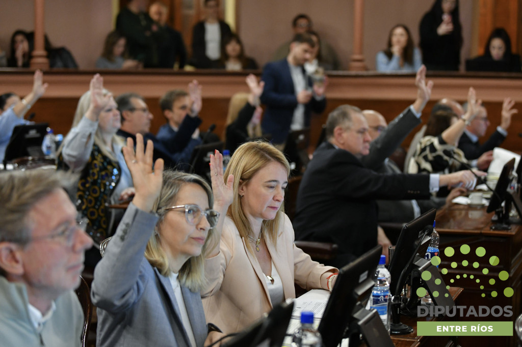 alt="Sesión legislativa en Entre Ríos aprueba fin de jubilaciones de privilegio y homenaje a veteranos de Malvinas"