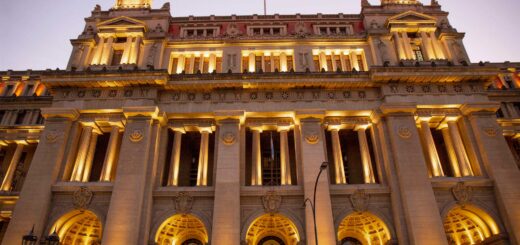 alt="Corte Suprema, condena a Sergio Urribarri, fachada del Palacio de Justicia"