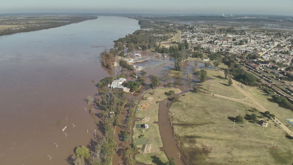 alt="Plan de contingencia eléctrica ante el fenómeno de El Niño: inundación en Concordia"