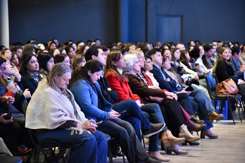 alt="Docentes sentados escuchando charlas en el III Congreso Pedagógico Concordia 2026"
