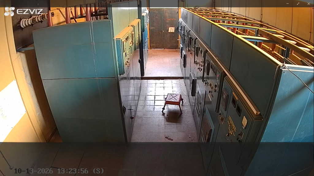 alt="Interior de la Central 3 de la Cooperativa Eléctrica, escenario de la falla detrás de los cortes de luz y de internet en Concordia"